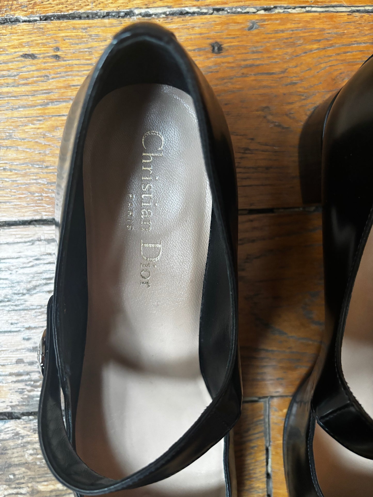 DIOR ballerina kitten heel