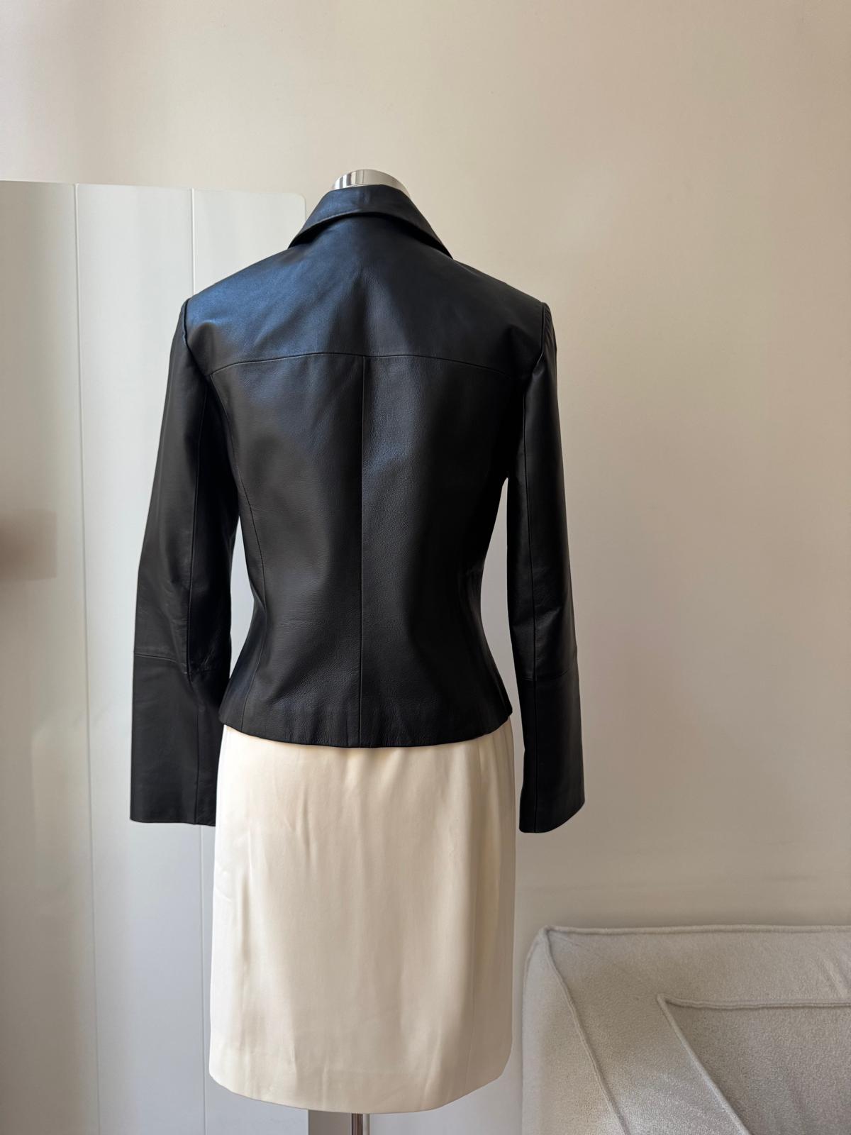 Fitted leather jacket
